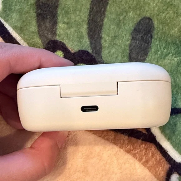 New BOSE QCEarbuds headphones AirPods wireless Bluetooth earbuds electronics - Picture 8 of 12